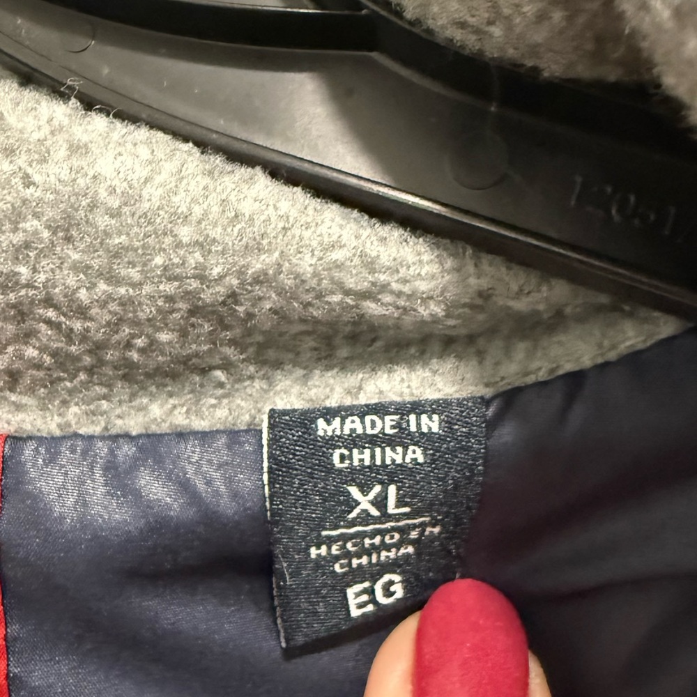 Tommy Hilfiger Men's Light Gray Puffer Jacket - Excellent barely used condition! - Picture 6 of 13